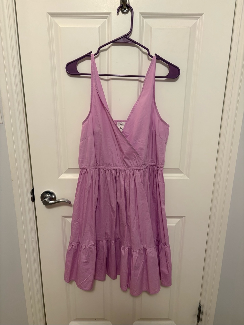 Sleeveless Lavender Tiered Mini Dress with V-Neck